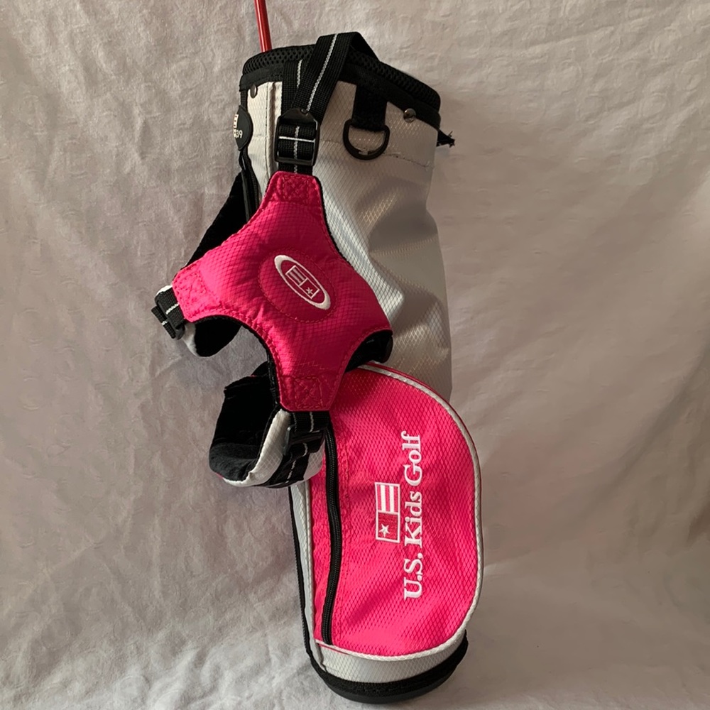 US Kids Golf bag Pink Gently Used 2 Clubs gloves size JM Golf Sport Girls